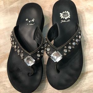 Yellow Box Black Rhinestone Flip-flops size 6.5